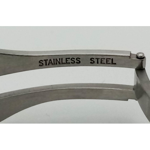 544 - An Automatic Tag Carrera Chronograph Gents Watch. Stainless steel strap and case - 42mm. Black dial ... 