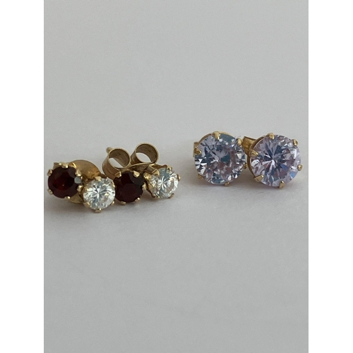 552 - 2 x pairs 9 carat GOLD gemstone set Earrings. Stud style. Complete with Gold Backs and sparkling gem... 