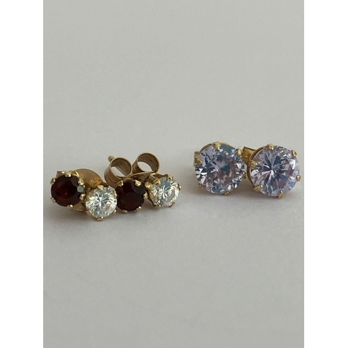 552 - 2 x pairs 9 carat GOLD gemstone set Earrings. Stud style. Complete with Gold Backs and sparkling gem... 
