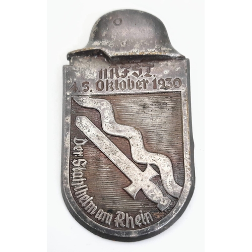 718 - A German 1930 Stahlhelm Badge. 4cm.