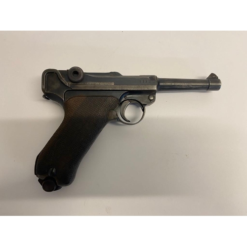 87 - A Very Collectible Deactivated German WW1 Era Luger 9mm Pistol. DWM production mark. Date mark of 19... 