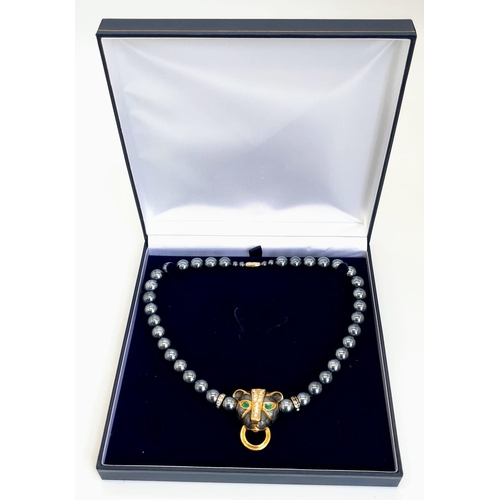 146 - A very glamorous, vintage, French designer style PANTHER necklace in a quality presentation box. Nec... 