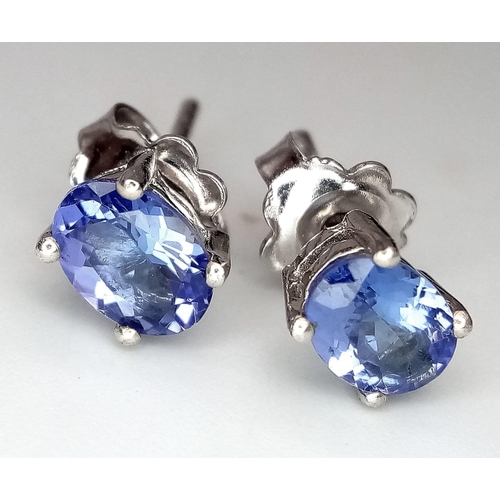 957 - A Pair of Silver and Tanzanite Stud Earrings. Ref: 5300