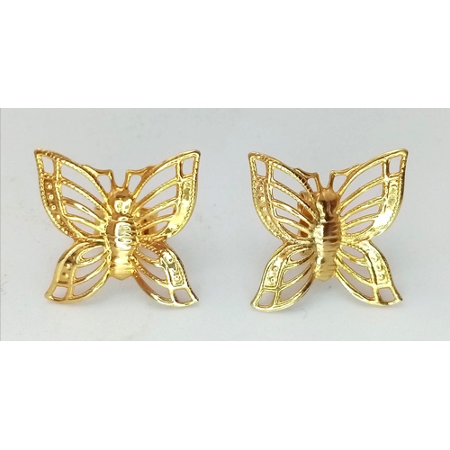 904 - A Pair of Mid Karat Gold (tested) Butterfly Earrings. 1.08g total weight.