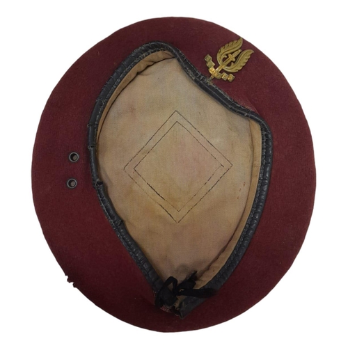 501 - WW2 Belgian 1st S.A.S Parachute Regiment Beret and Badge.