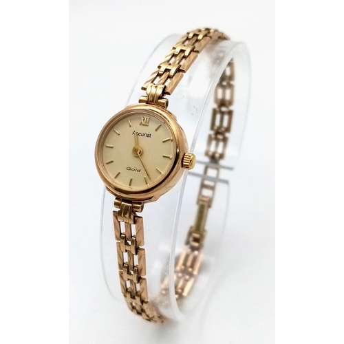 786 - 9kt Yellow Gold Accurist Quartz Watch on Bracelet.
Not currently in working order, a/f.
Face: 14.5mm... 