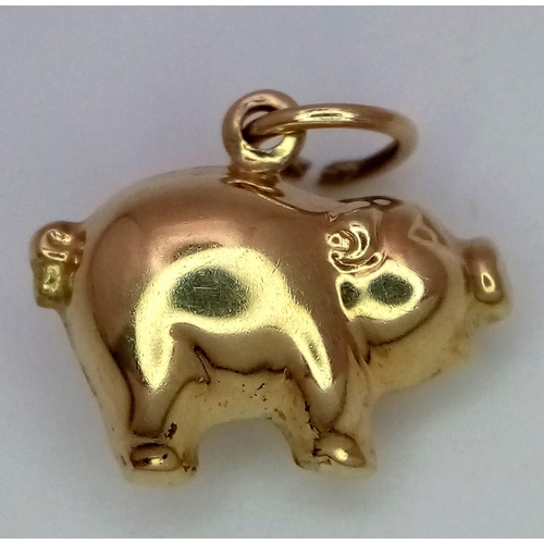 828 - 9kt Yellow Gold Pot Belly Pig Charm/Pendant.
1.5cm Wide.
Weight: 1.2g
615481