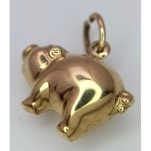 828 - 9kt Yellow Gold Pot Belly Pig Charm/Pendant.
1.5cm Wide.
Weight: 1.2g
615481