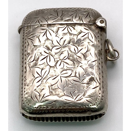 201 - 1907 Hallmarked Birmingham Silver Vesta Case with the badge of the 17th Lancers etched onto the fron... 