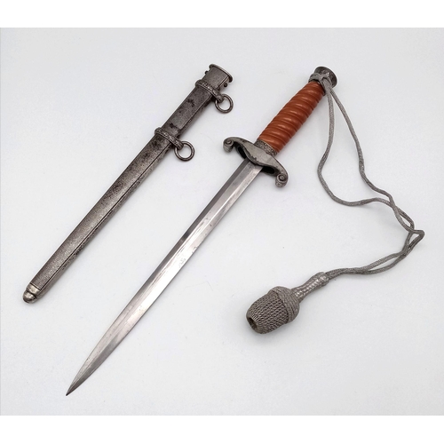 12 - 3rd Reich Officers Heer (Army) Dagger. Maker: Horster. Pumpkin coloured handle and knot.