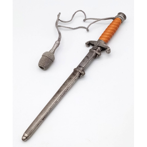 12 - 3rd Reich Officers Heer (Army) Dagger. Maker: Horster. Pumpkin coloured handle and knot.