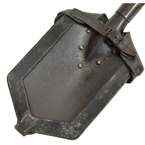 26 - WW1 Imperial German Trench Spade and Leather Pannier. Super Condition for its age.