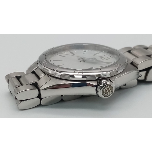 270 - A Tag Heuer Formula 1 Ladies Quartz Watch. Stainless steel bracelet and case - 33mm. Mother of pearl... 