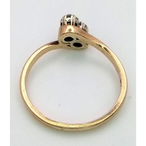 614 - 9K Yellow Gold Diamond, 0.20CT, 2 Stone Set Ring.
Size: P
Weight: 2.3g
SC-3079