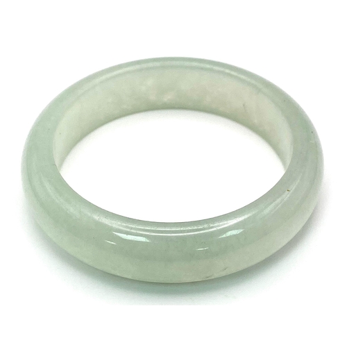 836 - A classic Jadeite Bangle.
7cm in diameter.
Weight: 57.4g