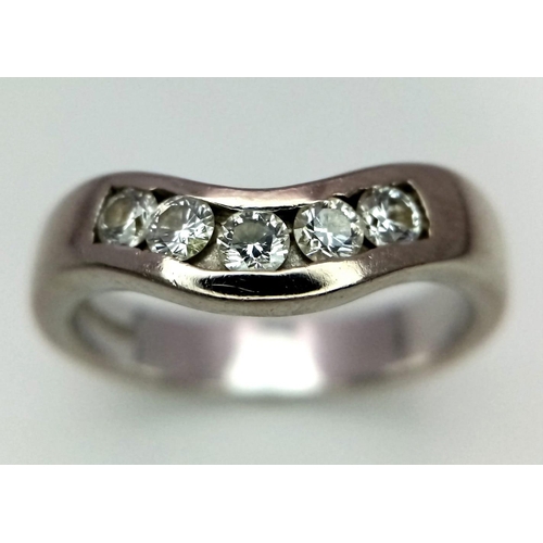 401 - An 18K White Gold Five Stone Diamond Ring. 0.25ctw. Size M. 5.65g total weight. Ref: 14436