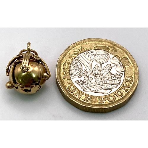 355 - 9K Yellow Gold Masonic Puzzle Ball Charm/Pendant.
Weight: 4.2g
SC-3049