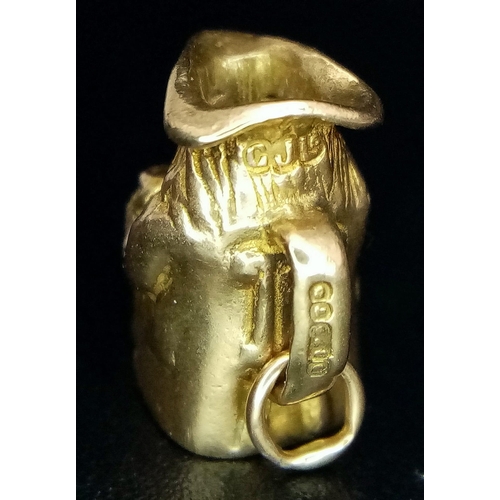 804 - 9K Yellow Gold Toby Jug/Mug Charm.
Weight: 2.6g
SC-3062