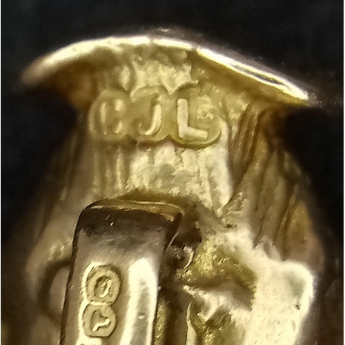 804 - 9K Yellow Gold Toby Jug/Mug Charm.
Weight: 2.6g
SC-3062