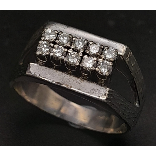 868 - Sterling Silver Ring set with Round Brilliant Cut Diamonds, 0.25CT.
Size: Q
Weight: 5.4g
SC-3031