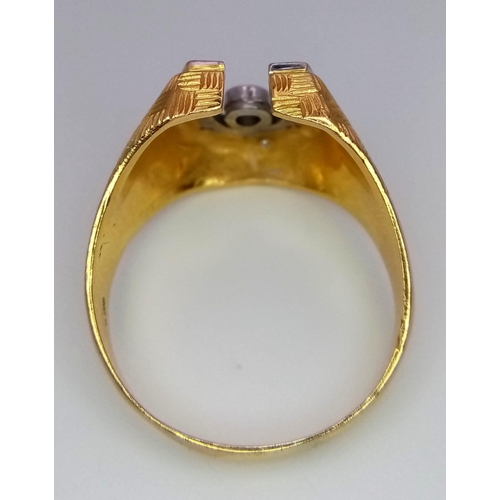 186 - A 18K YELLOW GOLD DIAMOND HORSE SHOE RING 7.2G SIZE S/T