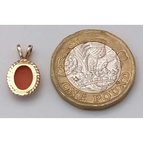 931 - A 9K YELLOW GOLD CAMEO PENDANT 0.8G / 1.6cm x 1cm