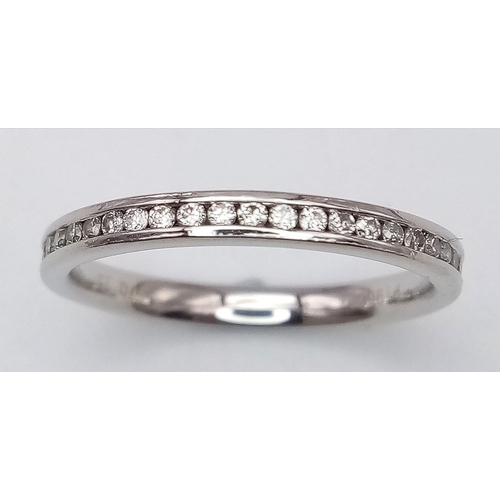 41 - A PLATINUM DIAMOND BAND RING 0.25CT 3.7G SIZE O