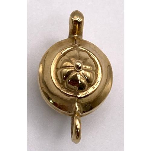 753 - A 9K Yellow Gold Teapot Pendant/Charm. 15mm. 0.56g weight.