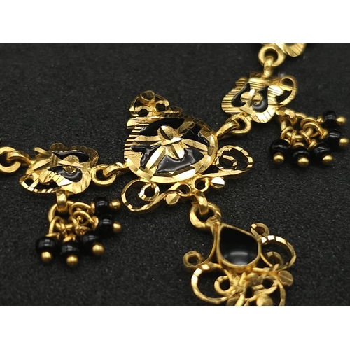 639 - A very elegant, beautifully crafted, 22 K yellow gold necklace and earrings set, necklace length: 38... 