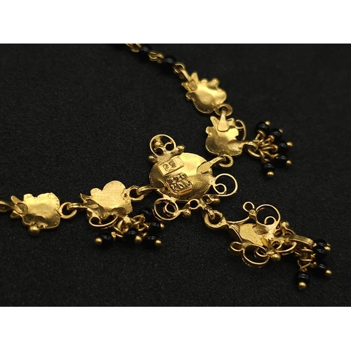 639 - A very elegant, beautifully crafted, 22 K yellow gold necklace and earrings set, necklace length: 38... 