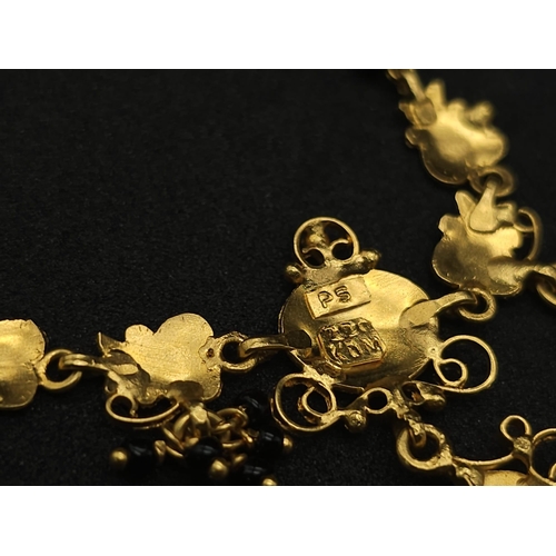 639 - A very elegant, beautifully crafted, 22 K yellow gold necklace and earrings set, necklace length: 38... 