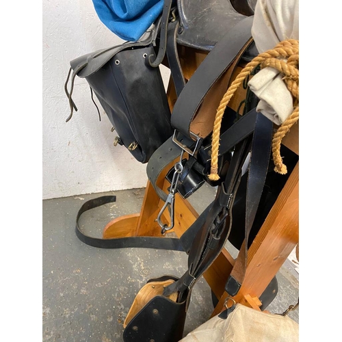 296 - A USA Civil War Confederate Horse Saddle! Comes with modern-made stand and accessories including bag... 