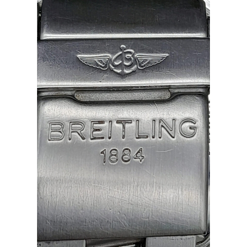 96 - A Breitling SuperOcean Automatic Gents Watch. Stainless steel strap and case - 42mm. Matt black beze... 