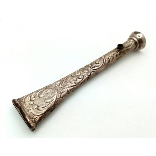 964 - A Highly Detailed Antique Silver Opium Pipe. 
12cm Length. 17.68 Grams.