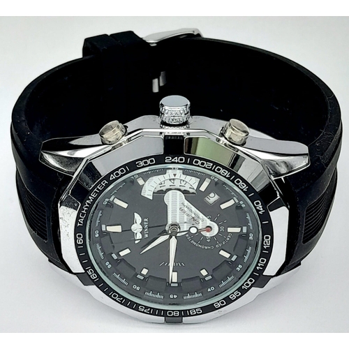 768 - An Excellent Condition Men’s Automatic Chronograph Sports Watch by Winner. Rubber Dive Strap. 52mm I... 