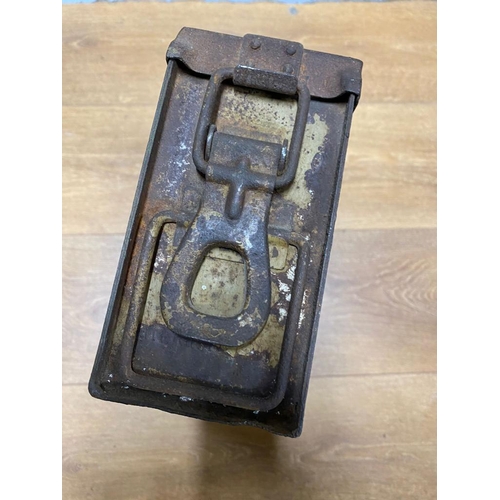 899 - A WW2 German Afrika Korp MG34/42 Ammo Tin - with a working latch. Some of the original paint remains... 