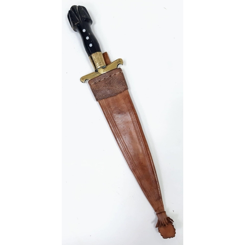 670 - A Vintage, Excellent Condition, High Quality Kris Knife in Leather Sheath. 
39cm Length