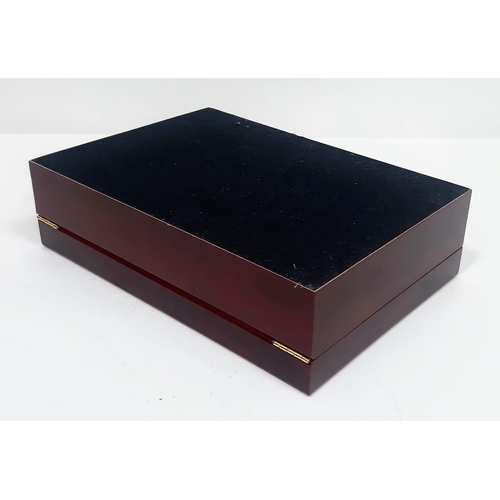 751 - A high quality wooden watch case for 12 watches (often used by ROLEX and OMEGA dealers), made from h... 