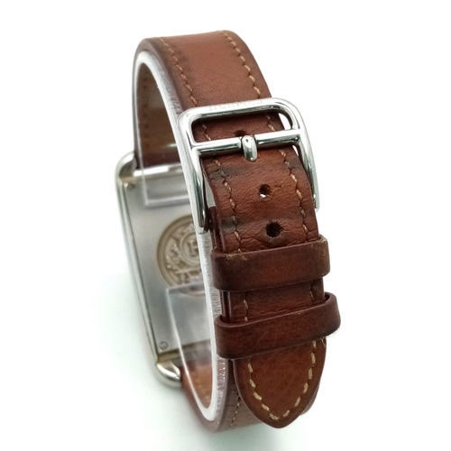 431 - A LADIES DUAL TIME ZONE WATCH BY HERMES OF PARIS IN STAINLESS STEEL AND ON THE ORIGINAL HERMES LEATH... 