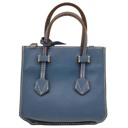 258 - Moreau Bregancon Bag.
Top quality leather and craftmanship. Comes with shoulder strap. Zip top closu... 