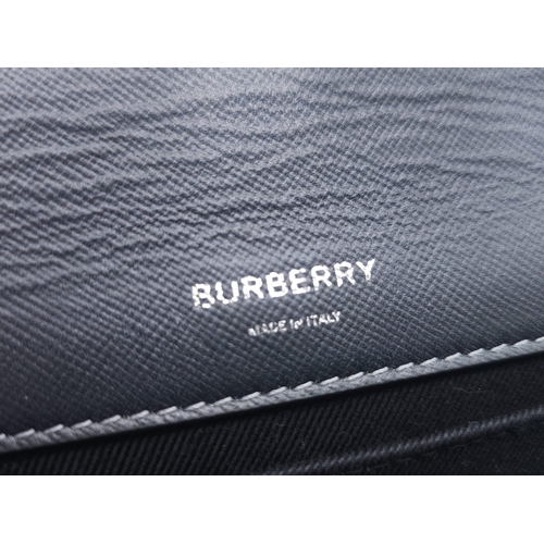 286 - Burberry Zebra Chain Shoulder Bag.
Quality leather throughout with a gorgeous print of a Zebra. Defi... 