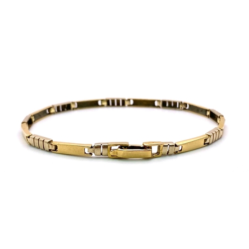 304 - A 9K Yellow Gold Bar Link Bracelet. 18cm. 8.16g weight,