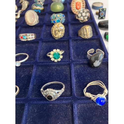 413 - Large selection of DRESS RINGS to include Vintage and large Statement pieces. Please see pictures.