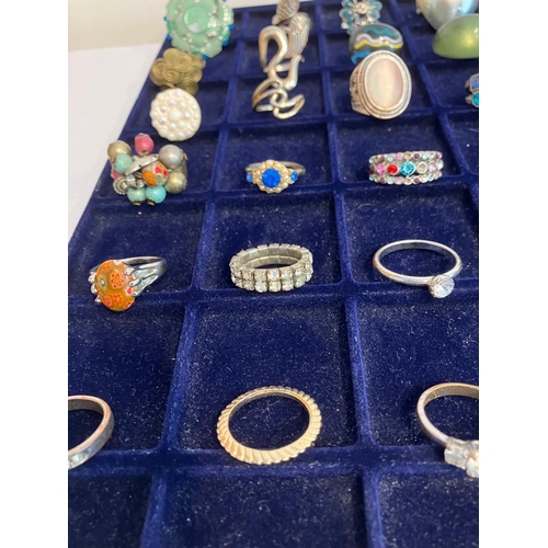 413 - Large selection of DRESS RINGS to include Vintage and large Statement pieces. Please see pictures.