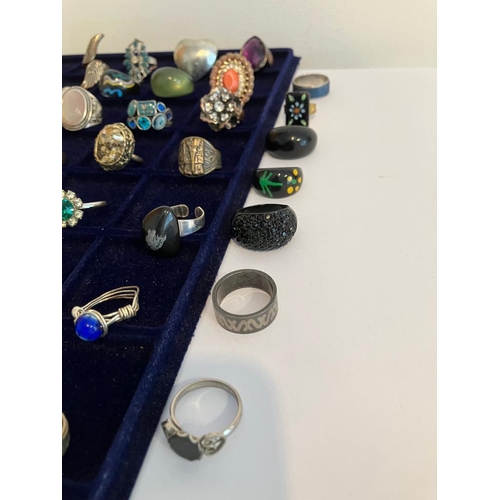 413 - Large selection of DRESS RINGS to include Vintage and large Statement pieces. Please see pictures.