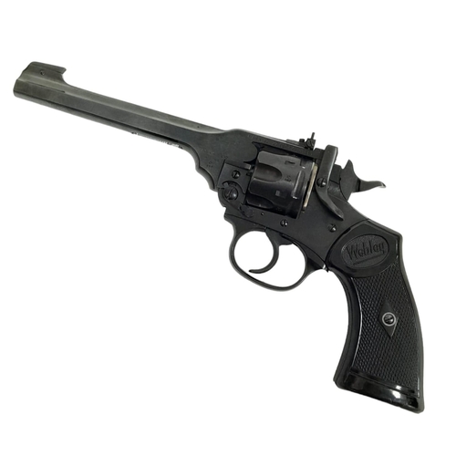 1128 - A WEBLEY MK4 REVOLVER .22LR CALIBRE WITH DRY FIRING ACTION AND REVOLVING BARREL.
COMES WITH CURRENT ... 