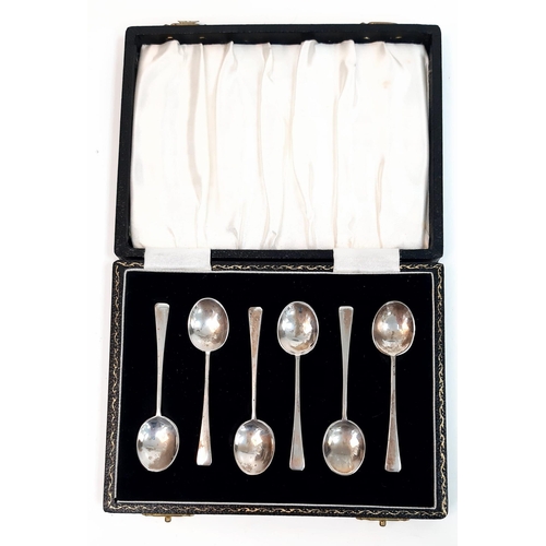 1345 - Box of six, antique sterling silver spoons. Fully hallmarked, comes in nice presentation box. Weight... 