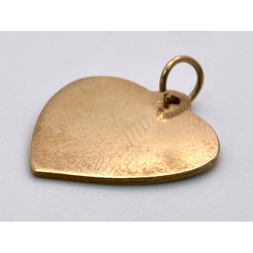 340 - A Vintage 9K Yellow Gold Pendant/Charm. 2cm. 2.05g weight.