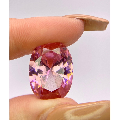 140 - A truly beautiful, large (21 carats), light pink/purple Kunzite, oval cut, flawless in every aspect.... 