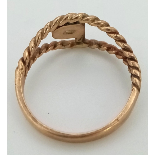 1542 - A Vintage 9K Yellow Gold 'P' Initial Ring. Penny, Patricia... Are you out there? Size O. 2.25g weigh... 